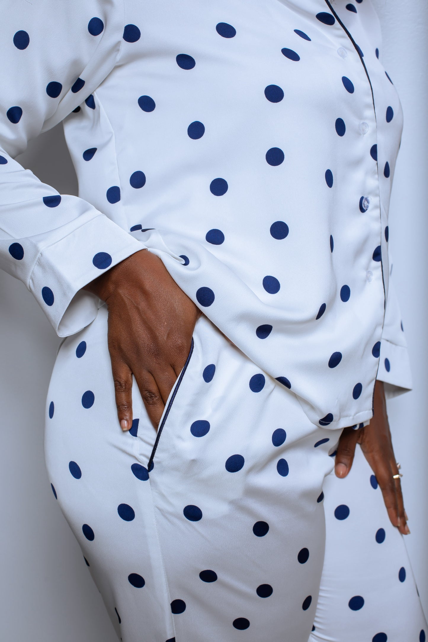 Djie Fall Silk - Pyjama en Soie à Pois Bleu Blanc - Imani