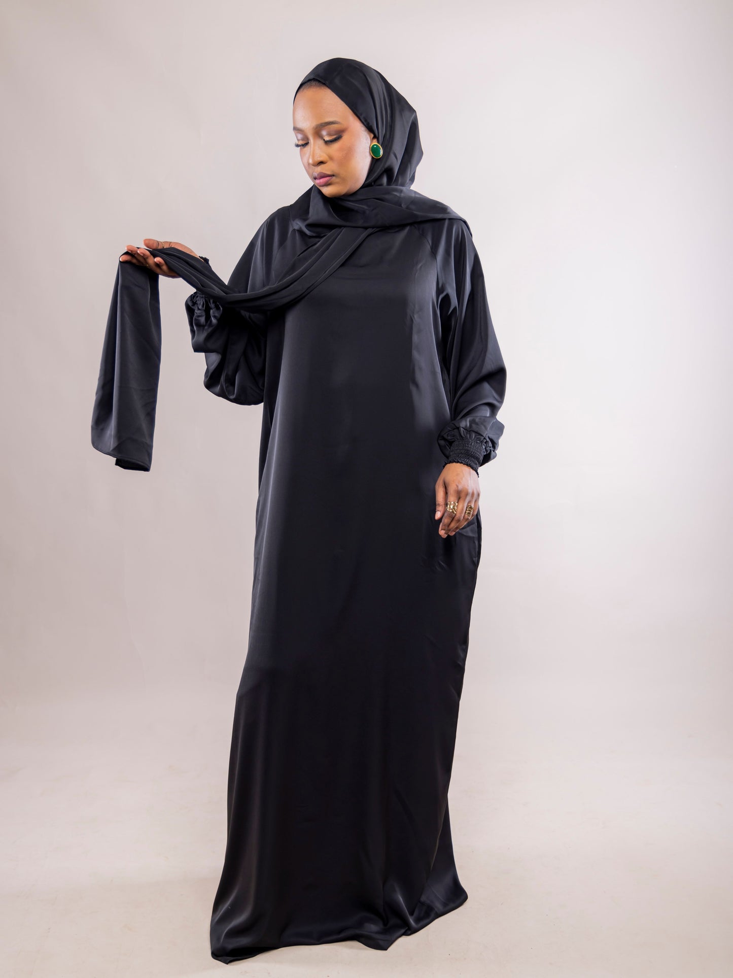 Robe Sakina