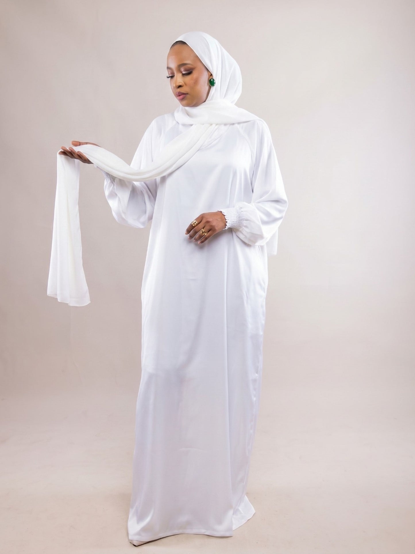 Robe Sakina